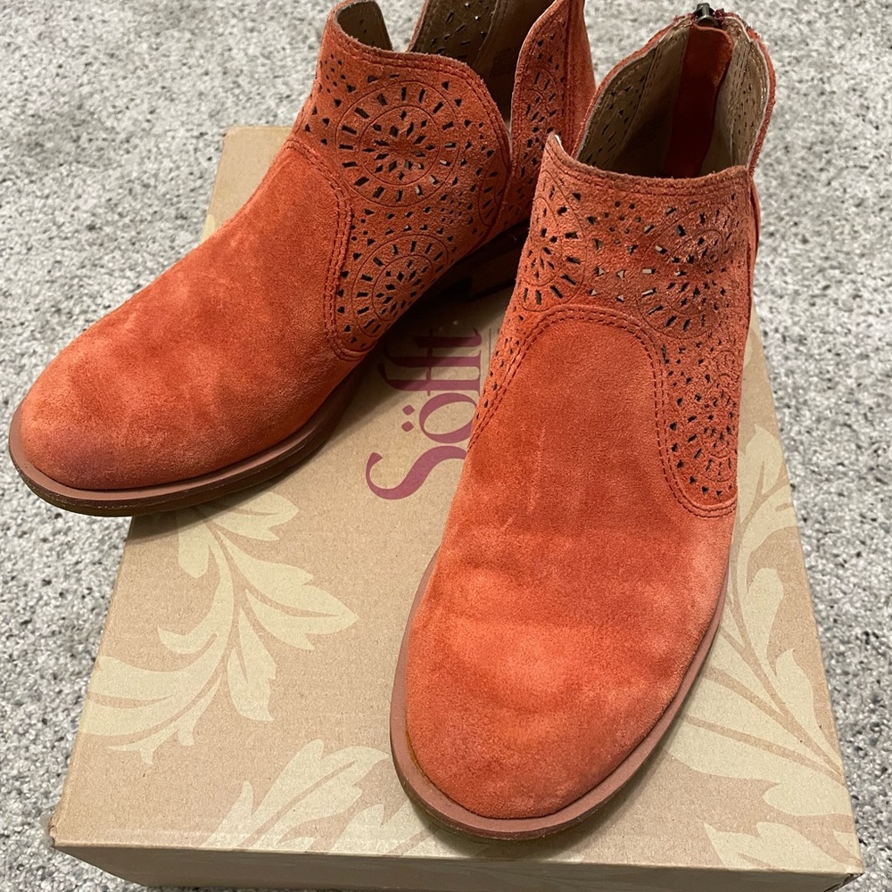 Sofft Barossa Sunset orange zip booties